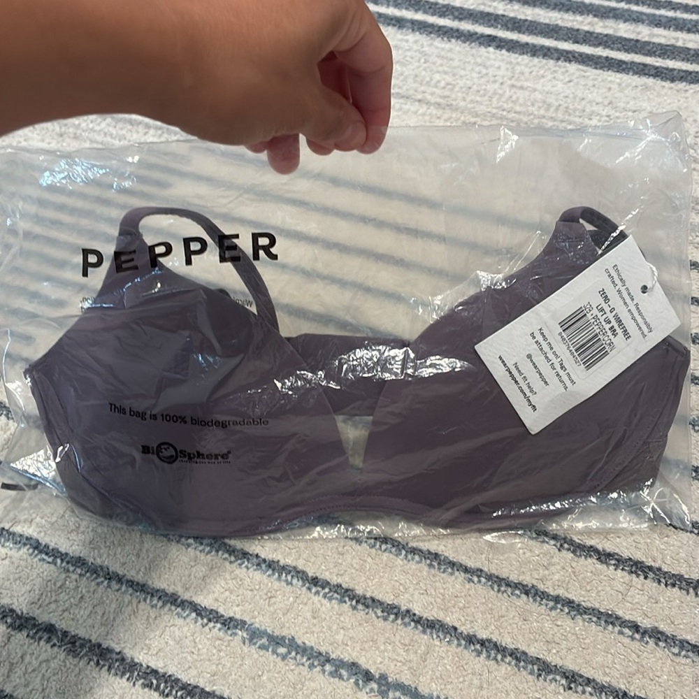 Peppercorn zero-g wire free lift up bra